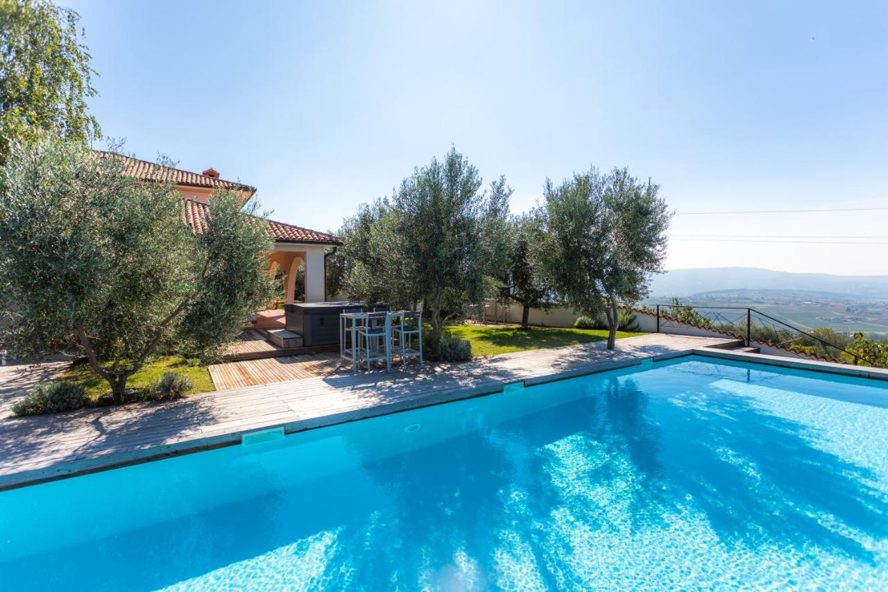 Villa Emi Zgornje Skofije Kültér fotó