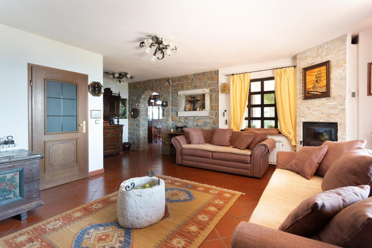 Villa Emi Zgornje Skofije Kültér fotó
